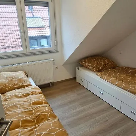 Neuewertige Mit Viel Platz In 公寓