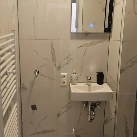 Neuewertige Mit Viel Platz In